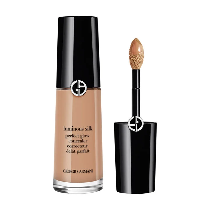 Luminous Silk Hydrating & Brightening Concealer - Image 13