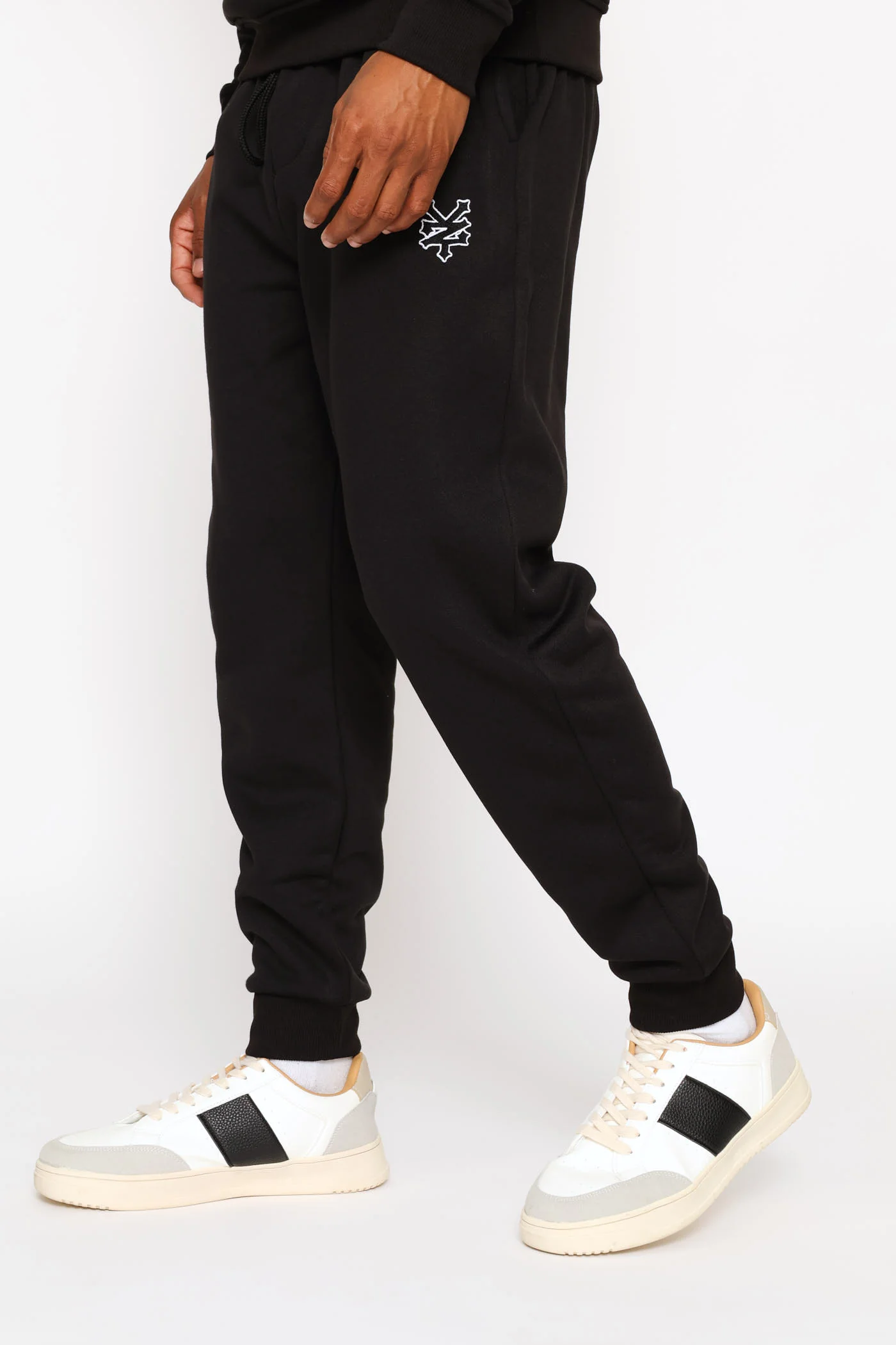 Badge Trackpant - Black - Image 3