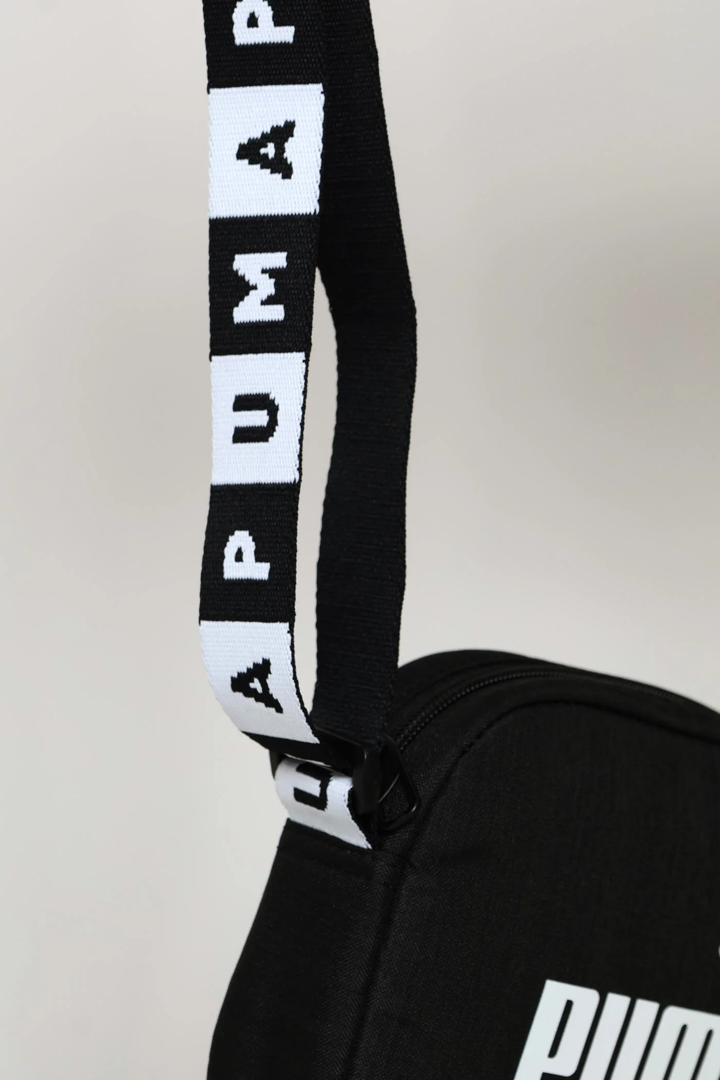 Base Crossbody Bag - Black - Image 5