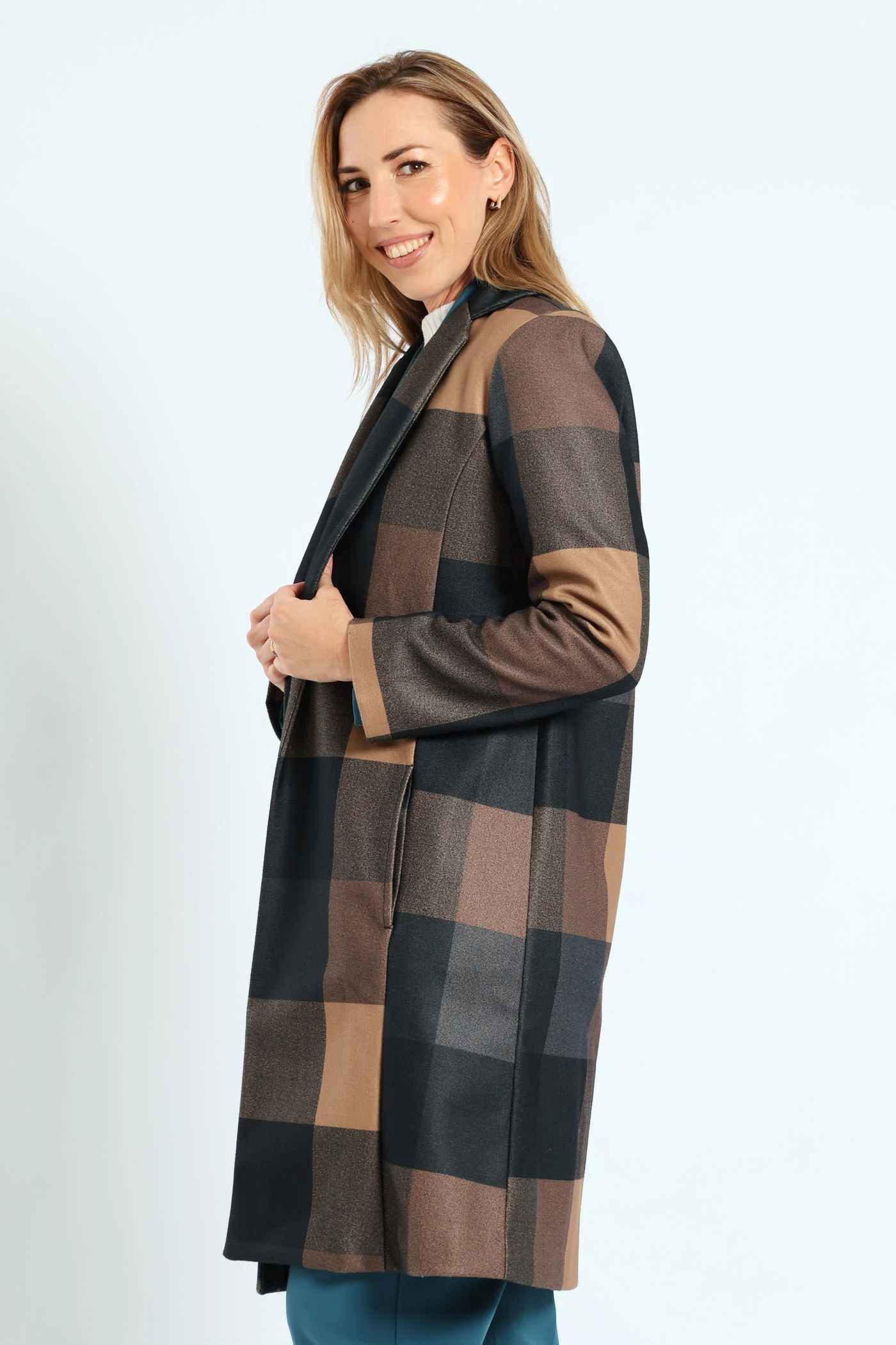 Basic Panelled Coat - Beige - Image 4
