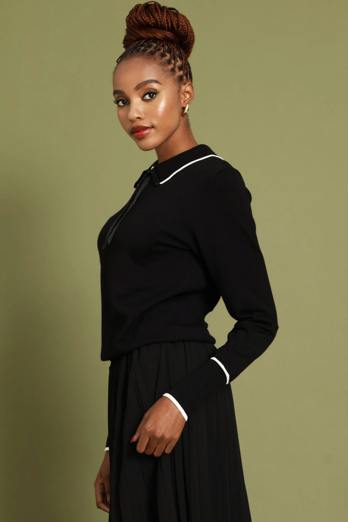 Collared Contrast Pullover - Black/White - Image 3