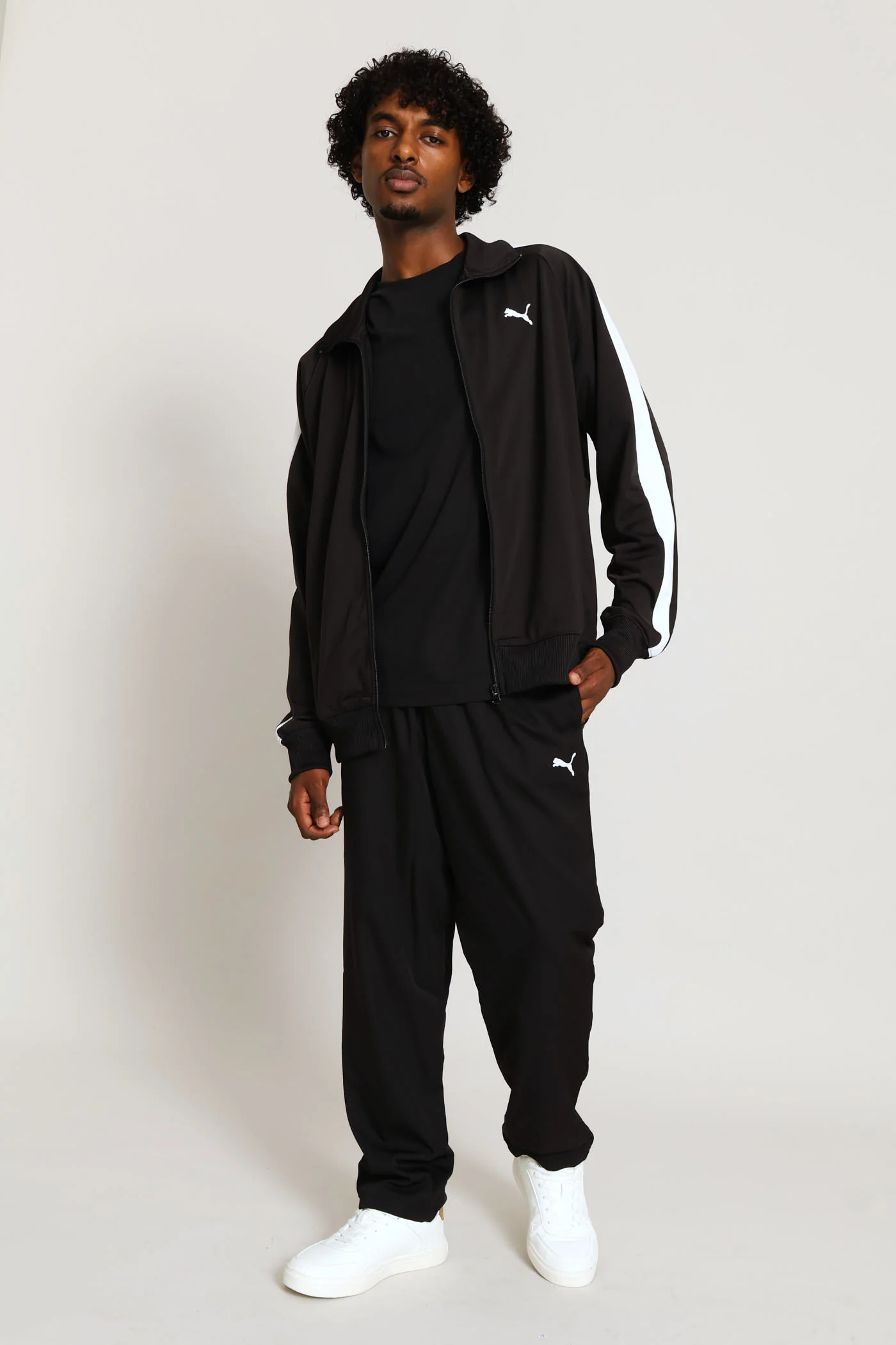 Essential Pants - Black