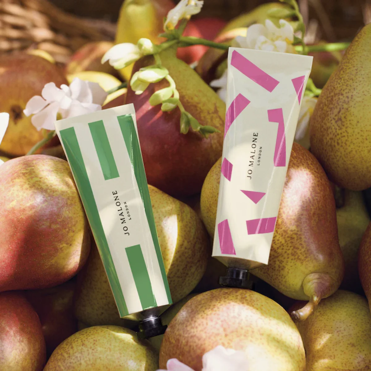 English Pear & Sweet Pea Hand Cream - 2026 Edition - Image 3