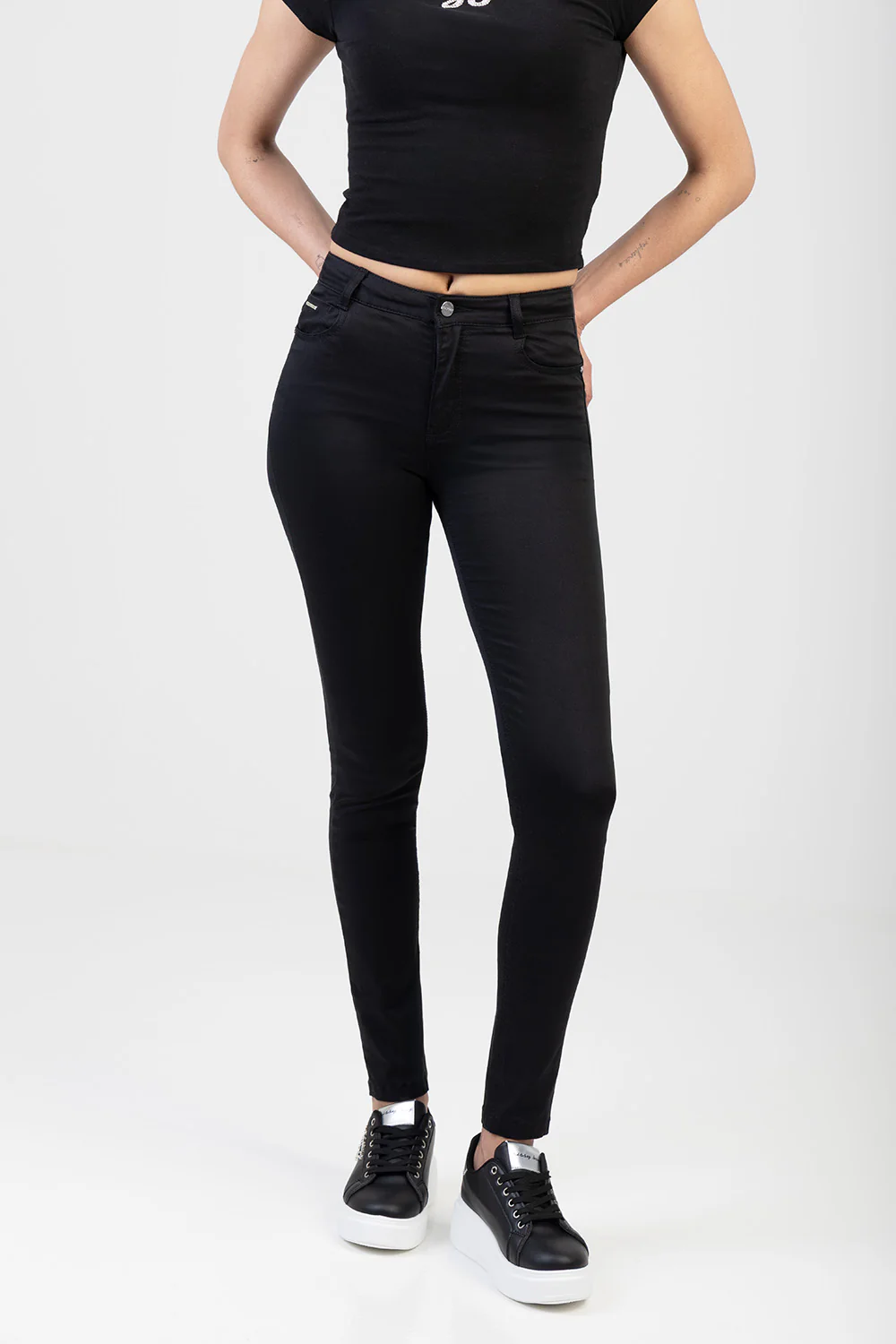 Mid-Waist Skinny Jean - Black - Image 4