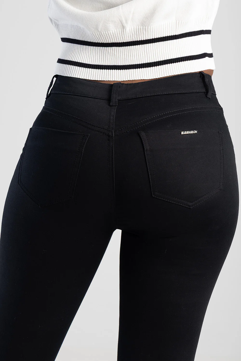 Mid-Waist Skinny Jean - Black - Image 7