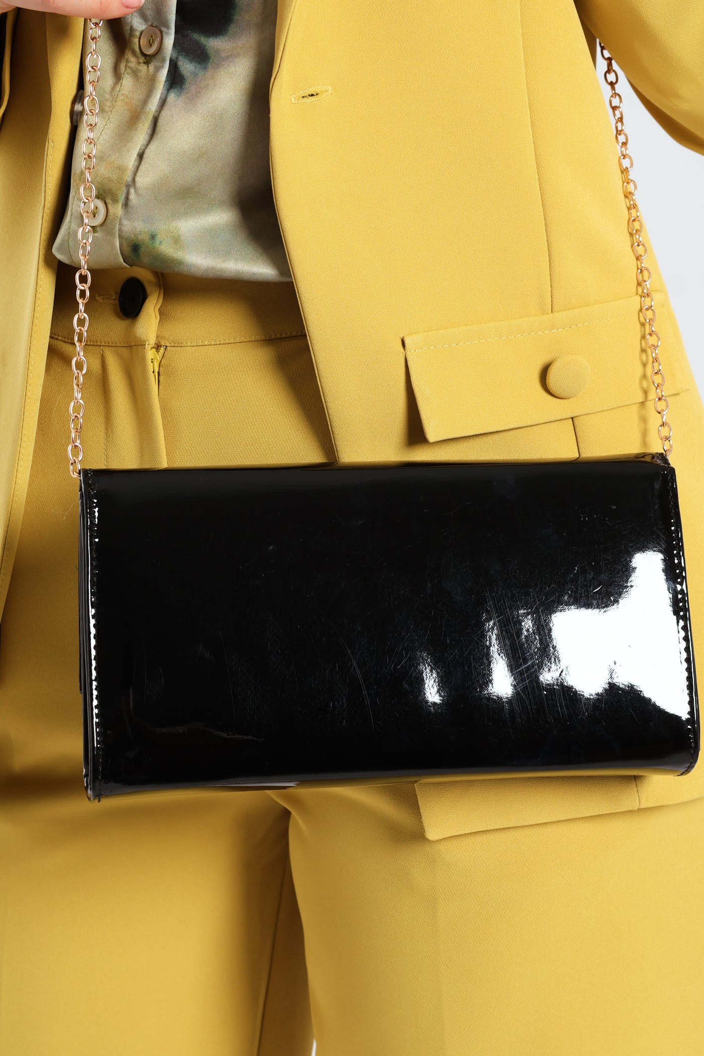 Chain Strap Patent Clutch Bag - Black - Image 3