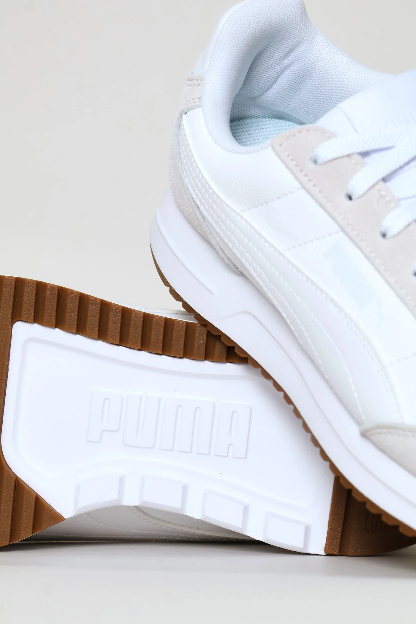 R78 Lightwind Sl Retro Sneaker - White - Image 2
