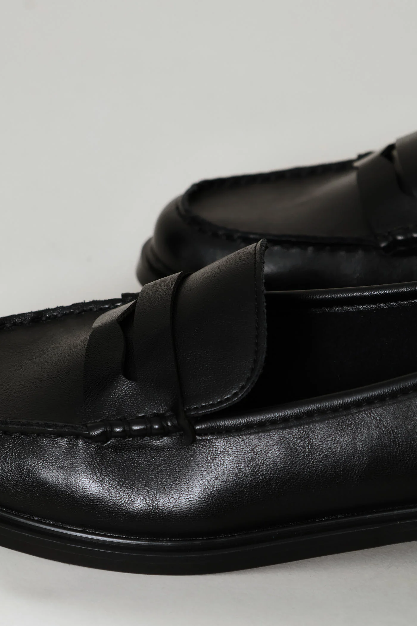 Sasko1 Loafer - Black - Image 2