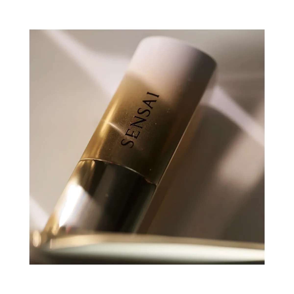 Moisture Intense Lipstick Holder - Image 3