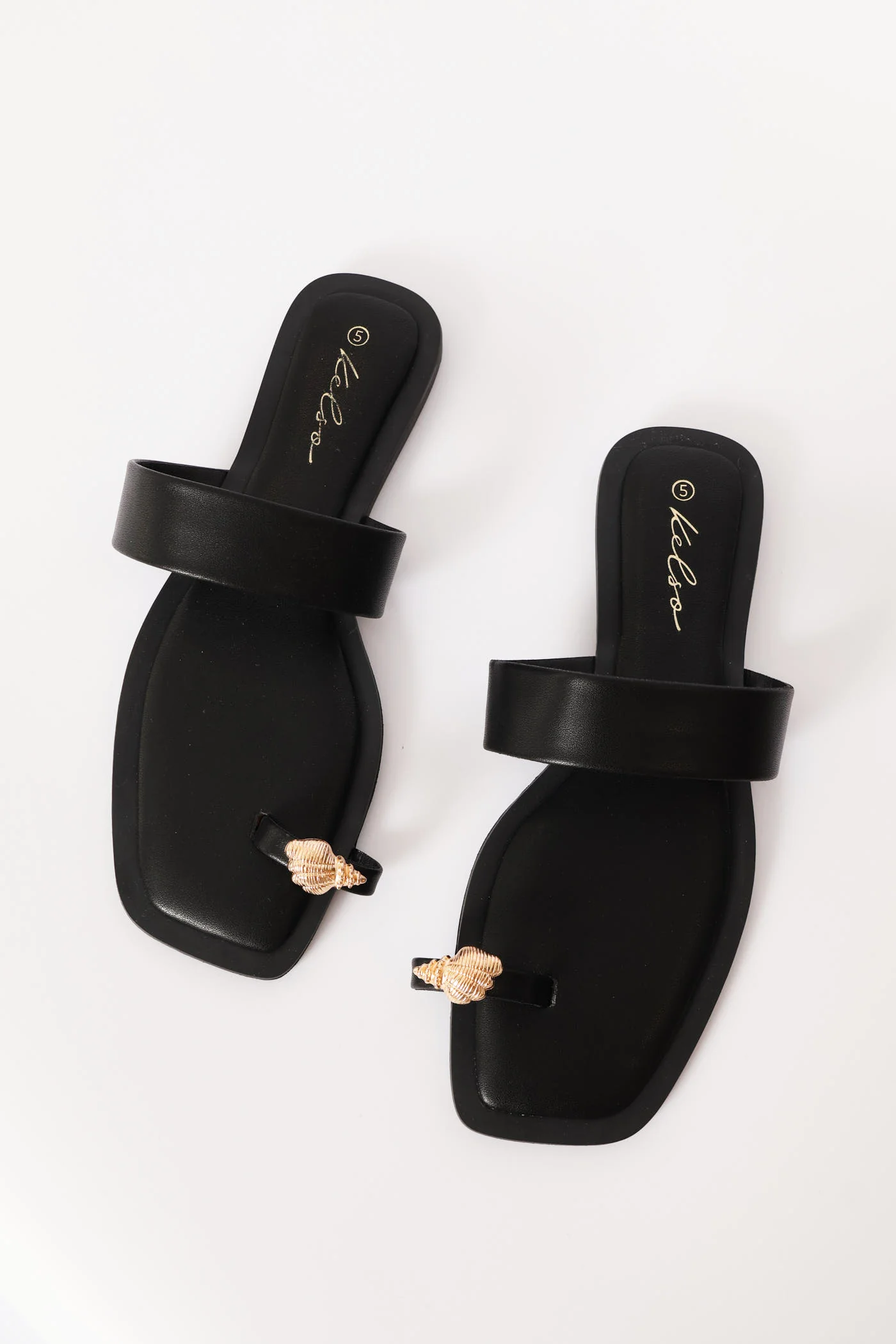Shell Trim Toe Post Sandal - Black