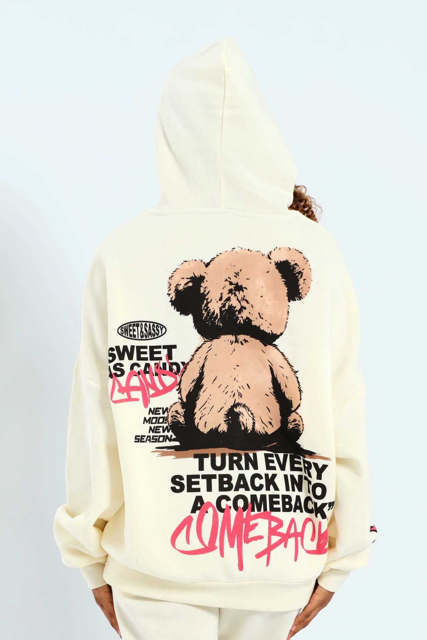 Skela Oversized Hoody - Cream - Image 2