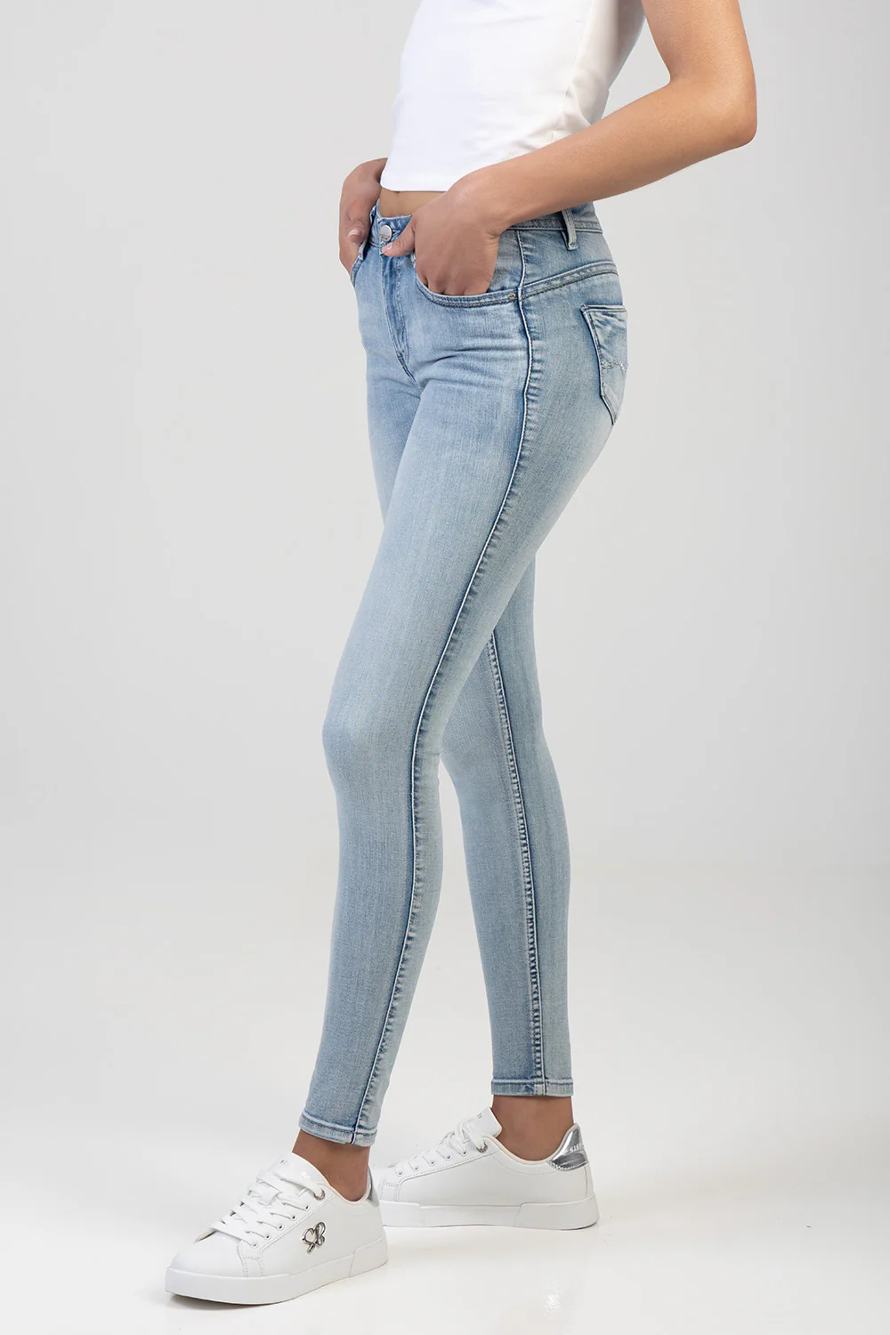 Zoey Mid-Waist Basic Skinny Denim - Light Wash - Image 6